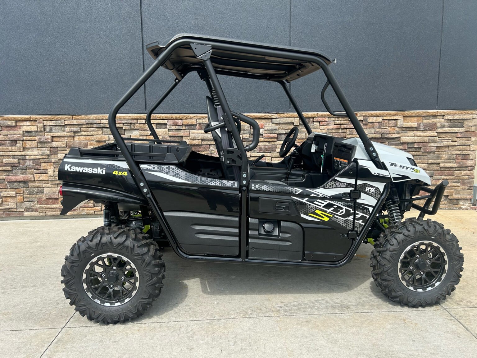 New 2024 Kawasaki Teryx S LE - Image 2