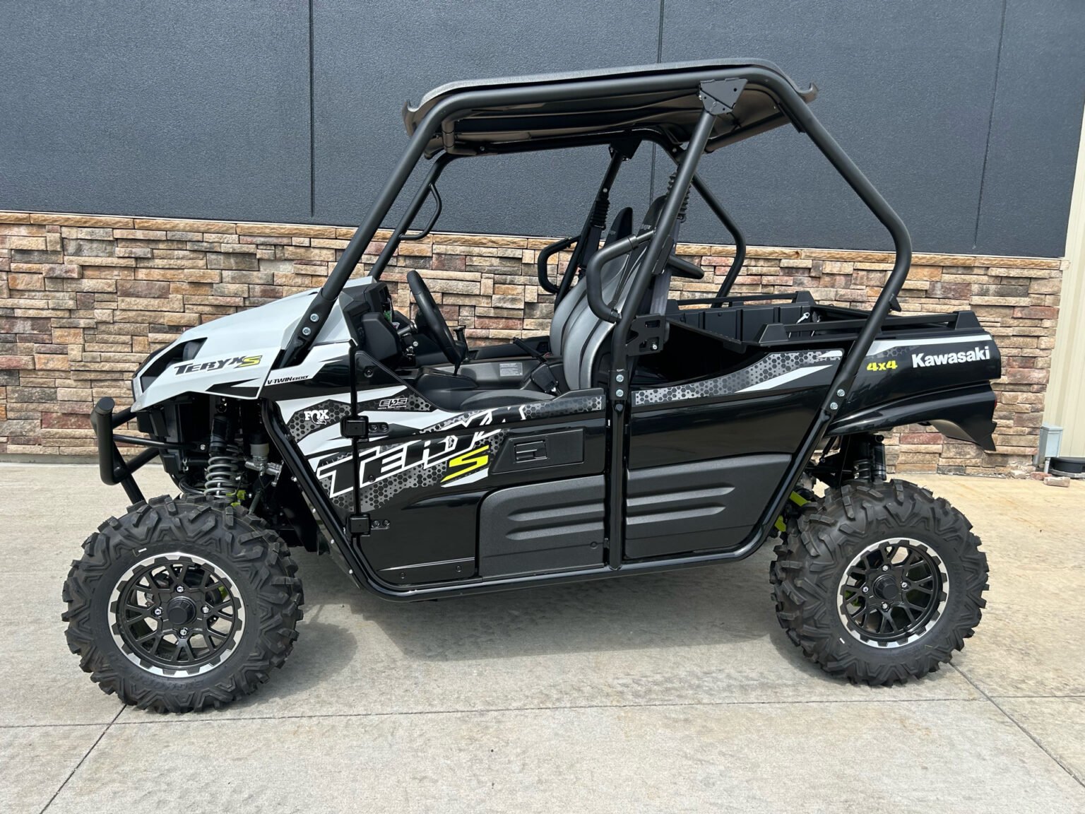 New 2024 Kawasaki Teryx S LE - Image 11