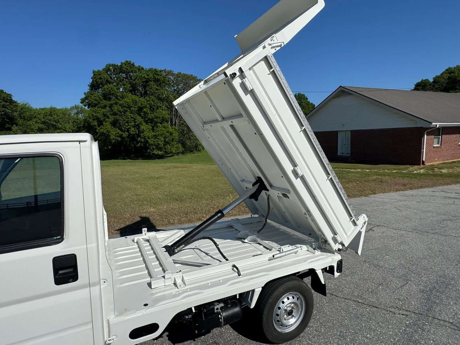 2001 Honda Acty Dump Truck – 4WD Hydraulic Bed 43k Miles - Image 2