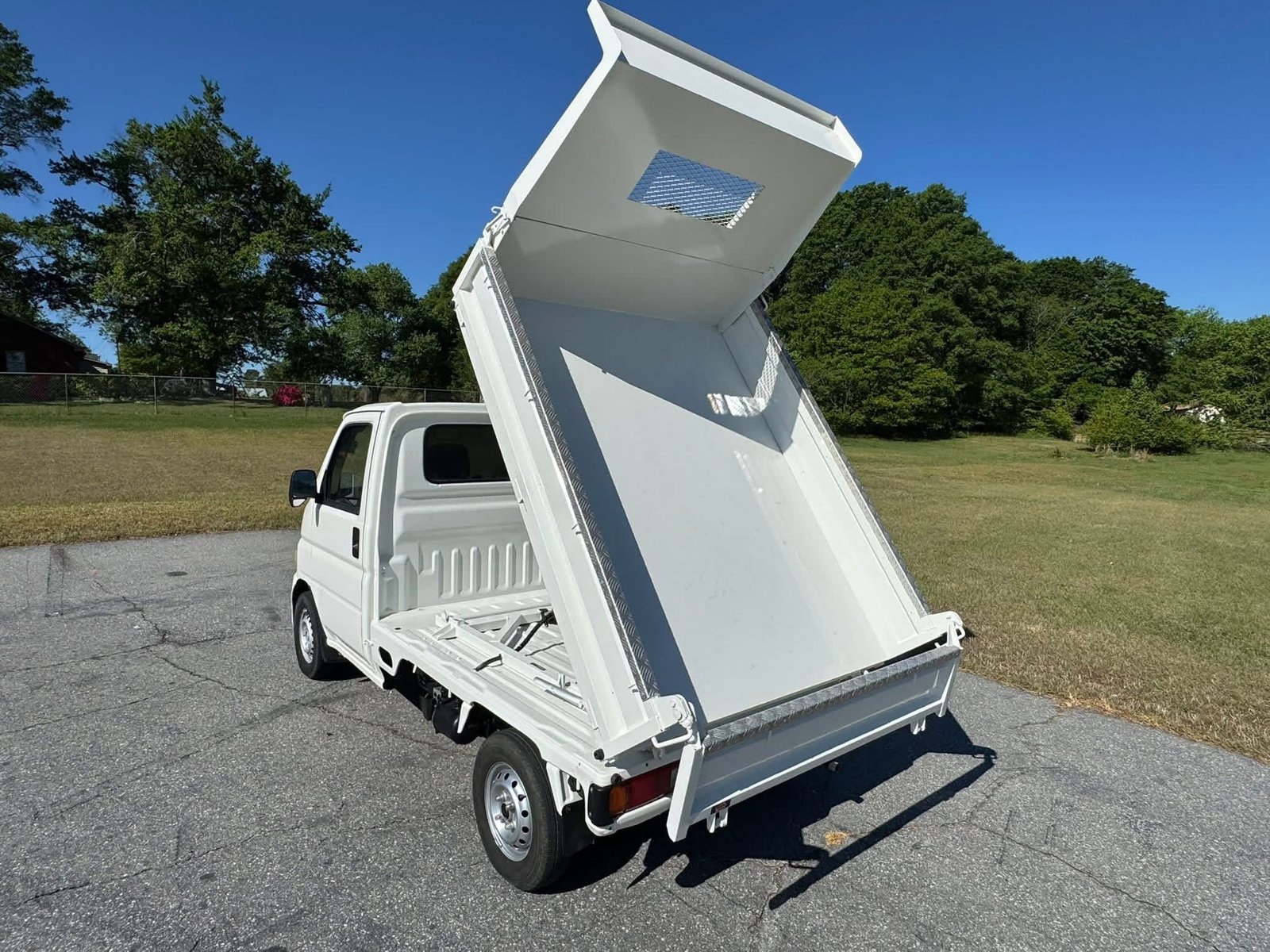 2001 Honda Acty Dump Truck – 4WD Hydraulic Bed 43k Miles - Image 9